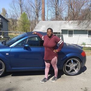 Meet your Posher, April